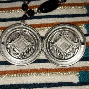 🍭 Locket Necklace